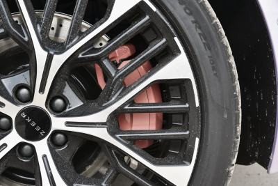 2026款 103度四驱  Ultra+版-外观-图片-有驾