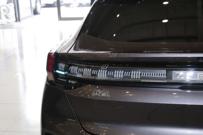 2026款 103度四驱  Ultra+版-外观-图片-有驾