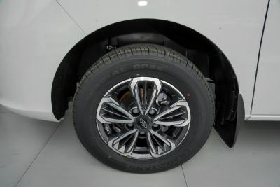 2023款 PLUS 1.8L 9座客运版CNG-外观-图片-有驾