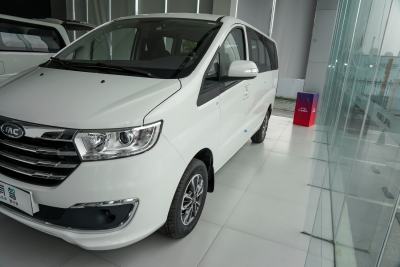 2023款 PLUS 1.8L 9座客运版CNG-外观-图片-有驾