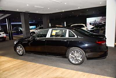 2023款 改款 E 300 L 运动尊贵型-外观-图片-有驾 2023款 改款 E 300 L 运动尊贵型-外观-图片-有驾