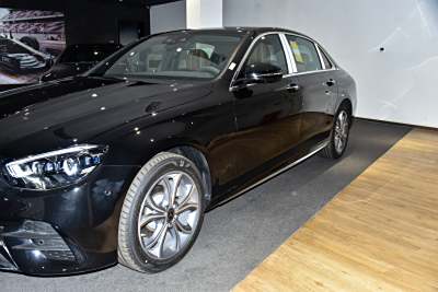 2023款 改款 E 300 L 运动尊贵型-外观-图片-有驾 2023款 改款 E 300 L 运动尊贵型-外观-图片-有驾