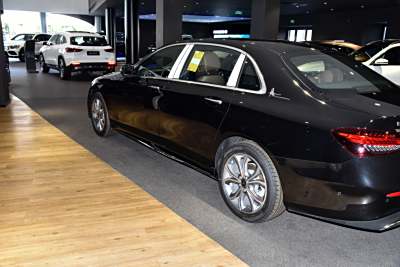 2023款 改款 E 300 L 运动尊贵型-外观-图片-有驾 2023款 改款 E 300 L 运动尊贵型-外观-图片-有驾