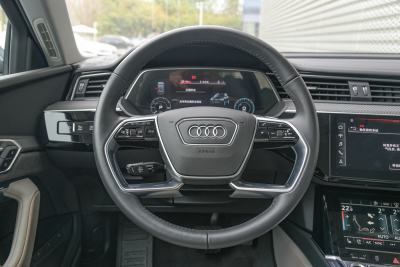 2021款 50 quattro 尊享型-内饰-图片-有驾