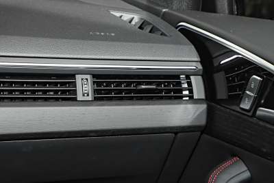 2025款 200万辆悦享版 40 TFSI 豪华动感型-内饰-图片-有驾