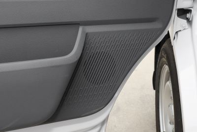 2024款 300KM 舒适型客车版 75kW-空间-图片-有驾