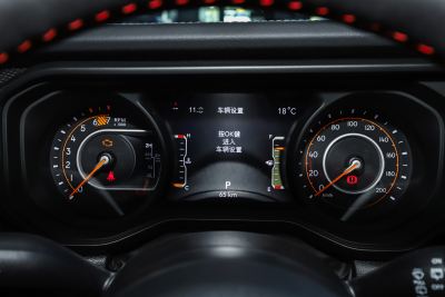 2024款 2.0T 罗宾汉两门版-内饰-图片-有驾