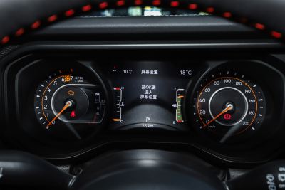 2024款 2.0T 罗宾汉两门版-内饰-图片-有驾