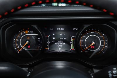 2024款 2.0T 罗宾汉两门版-内饰-图片-有驾
