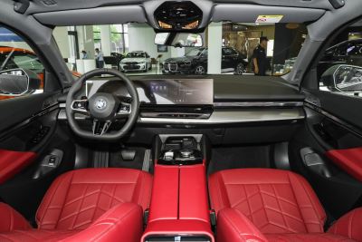 2025款 530Li 领先型 M运动套装-内饰-图片-有驾