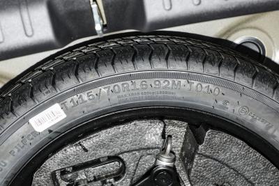 2025款 第4代 400万纪念款 1.5L CVT飞越型-外观-图片-有驾