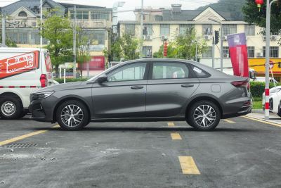 2025款 第4代 400万纪念款 1.5L CVT飞越型-外观-图片-有驾