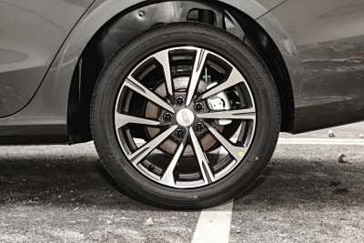 2026款 第4代 400万纪念款 1.5L CVT飞越型-外观-图片-有驾