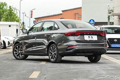 2026款 第4代 400万纪念款 1.5L CVT飞越型-外观-图片-有驾