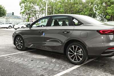 2026款 第4代 400万纪念款 1.5L CVT飞越型-外观-图片-有驾