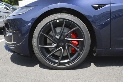 2025款 改款 高性能全轮驱动版-外观-图片-有驾