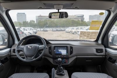 2023款 1.5L双排加长版标准型LAR-内饰-图片-有驾