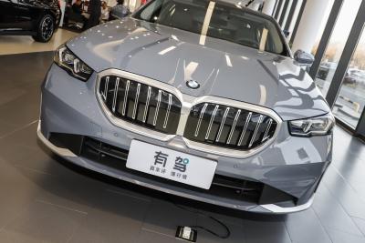 2024款 530Li 尊享型 豪华套装-外观-图片-有驾