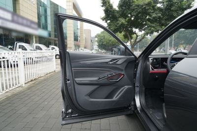 2025款 1.5T DCT超越版-空间-图片-有驾