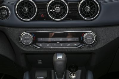 2025款 荣誉 2.0L CVT XV真心版-内饰-图片-有驾
