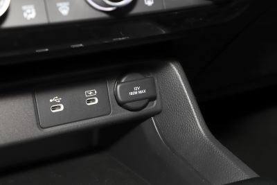 2025款 240TURBO CVT 智趣Plus-内饰-图片-有驾