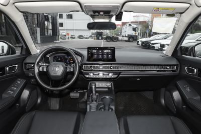 2025款 240TURBO CVT 智趣Plus-内饰-图片-有驾