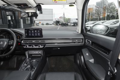 2025款 240TURBO CVT 智趣Plus-内饰-图片-有驾
