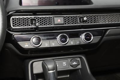 2025款 240TURBO CVT 智趣Plus-内饰-图片-有驾