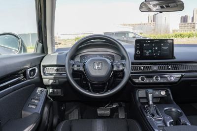2025款 240TURBO CVT 智趣Plus-内饰-图片-有驾