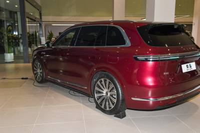 2026款 增程 Ultra四驱版 5座-外观-图片-有驾