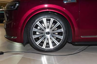 2026款 增程 Ultra四驱版 5座-外观-图片-有驾