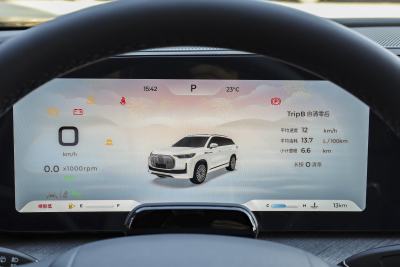 2025款 2.0T 自动四驱旗舰版 5座-内饰-图片-有驾