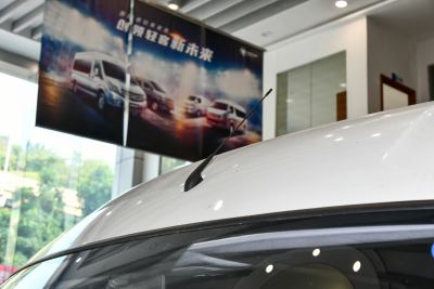2023款 2.0T手动 长轴中顶 后单胎7座-外观-图片-有驾
