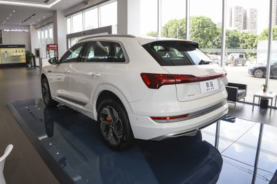 2021款 50 quattro 臻选型-外观-图片-有驾