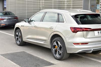 2021款 50 quattro 臻选型-外观-图片-有驾