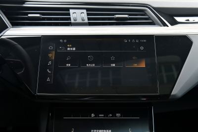 2021款 50 quattro 臻选型-内饰-图片-有驾