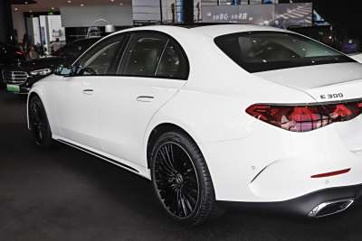 2025款 改款 E 300 豪华型运动版-外观-图片-有驾