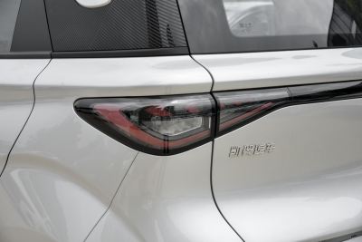 2025款 Mate 300km追风版-外观-图片-有驾