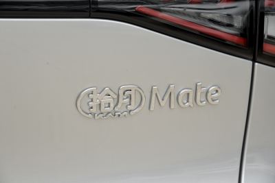 2025款 Mate 300km追风版-外观-图片-有驾