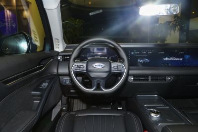 2025款 2.0T EcoBoost 豪华型-内饰-图片-有驾