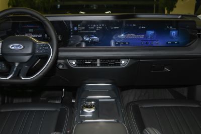 2025款 2.0T EcoBoost 豪华型-内饰-图片-有驾