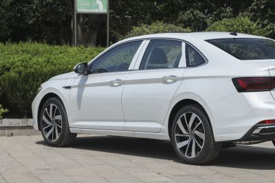 2025款 改款二 300TSI DSG卓越版-外观-图片-有驾