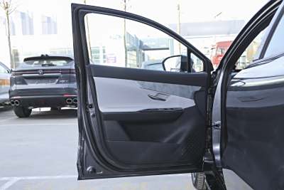 2023款 第二代 1.5T 旗舰型-内饰-图片-有驾