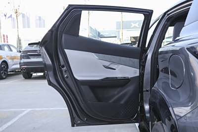 2023款 第二代 1.5T 旗舰型-内饰-图片-有驾