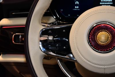 2024款 4.0T V8版-内饰-图片-有驾