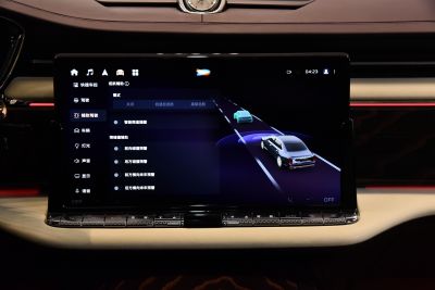2024款 4.0T V8版-内饰-图片-有驾
