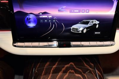 2024款 4.0T V8版-内饰-图片-有驾