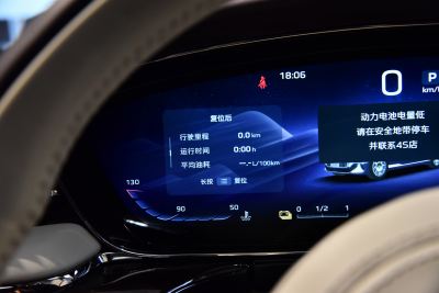 2024款 4.0T V8版-内饰-图片-有驾