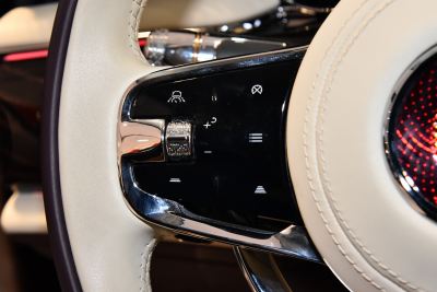2024款 4.0T V8版-内饰-图片-有驾