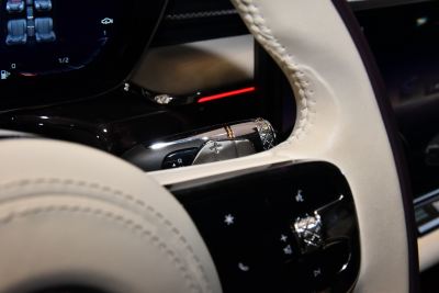 2024款 4.0T V8版-内饰-图片-有驾